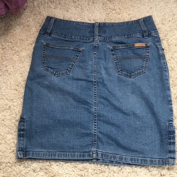 Early 2000s Y2K Tommy Jeans denim skirt - Picture 4 of 5